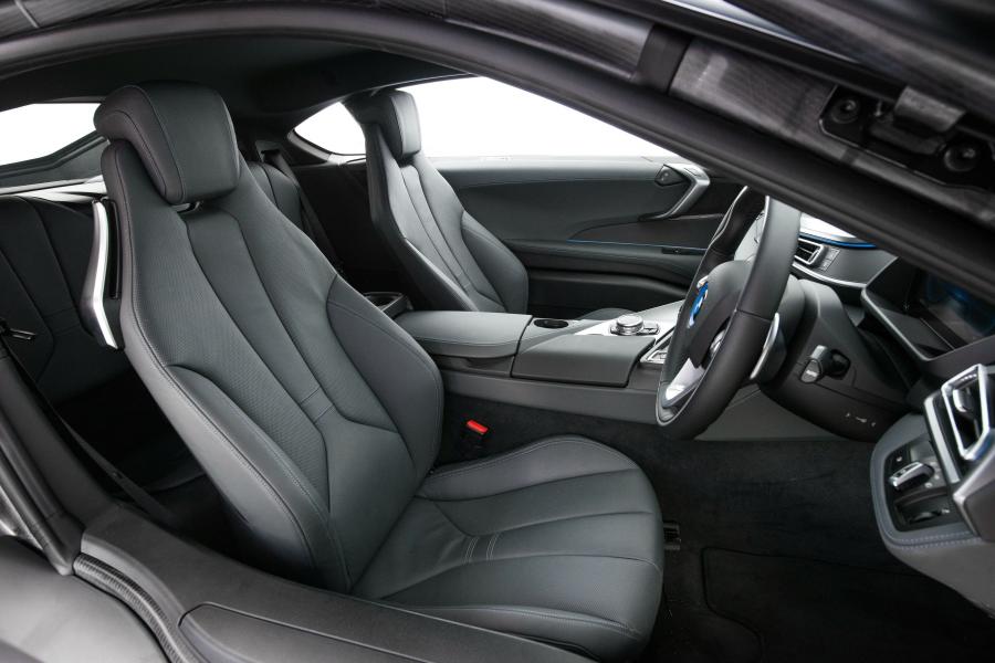  BMW i8 2015 года  (ZA) (фото 28 из 30)